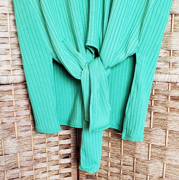 New Look Green Ribbed Tie Front Top T-Shirt - Picture 8 of 8